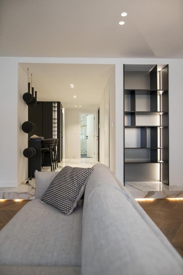 Luxury Apartment Contesa ロヴィニ エクステリア 写真