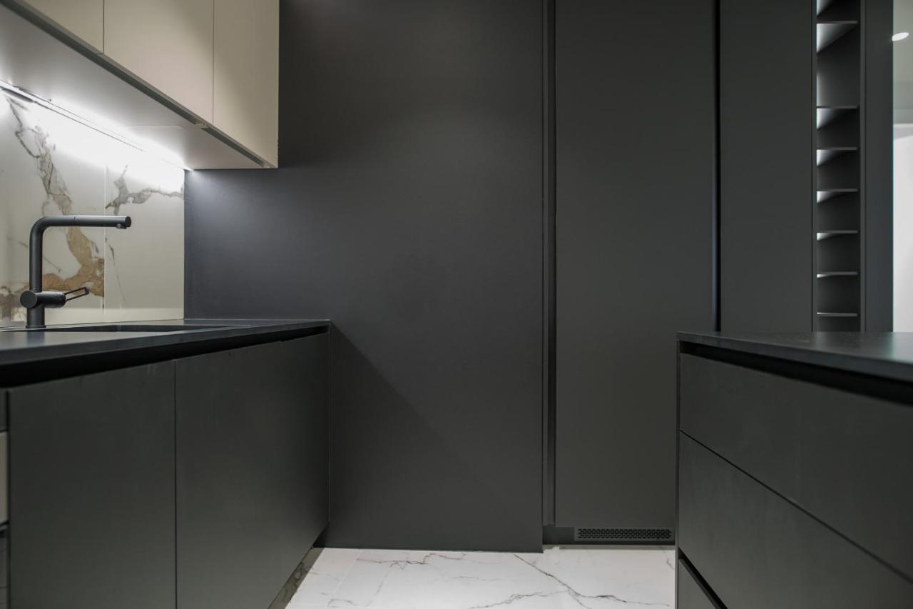 Luxury Apartment Contesa ロヴィニ エクステリア 写真