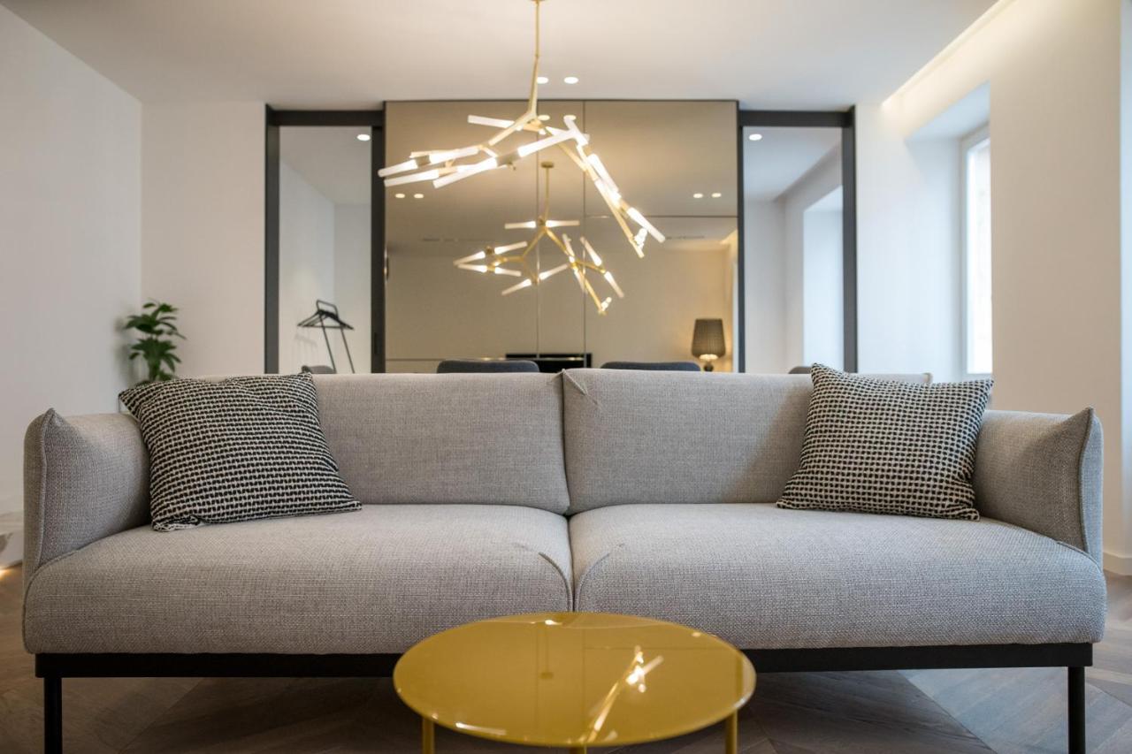 Luxury Apartment Contesa ロヴィニ エクステリア 写真